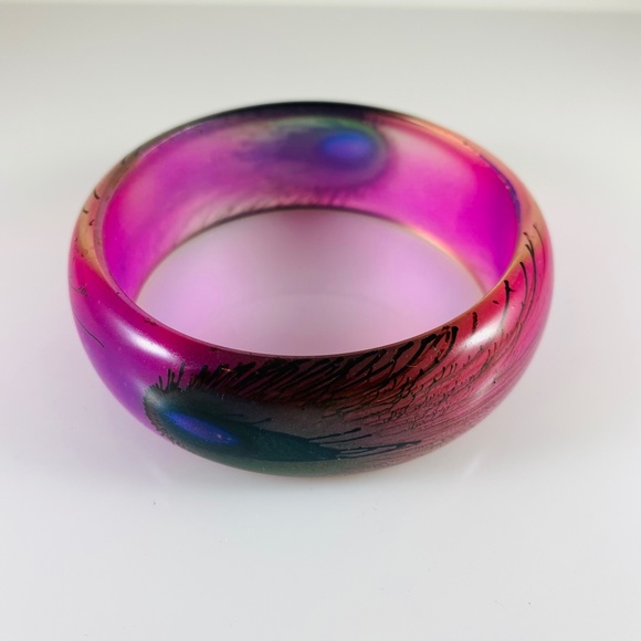 Vintage Fuchsia peacock feather painted wide bangle bracelet - Picture 2 of 5